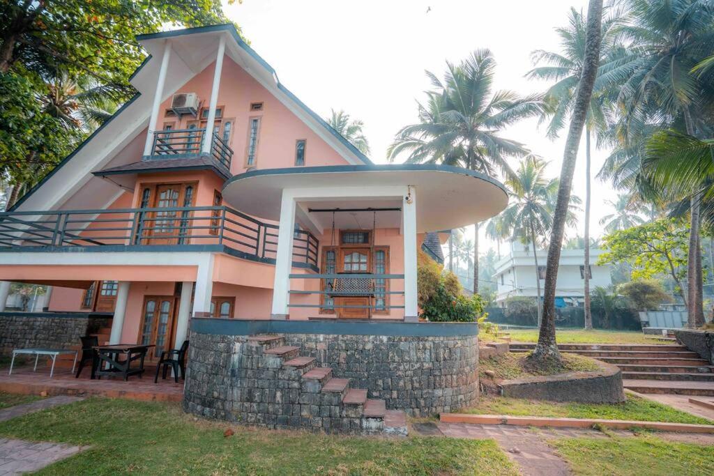 Baywatch By Grha - A Picturesque Beachfront Villa Kozhikode Exterior photo